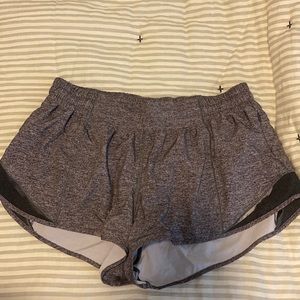 Lululemon grey 2.5” hotty hot shorts